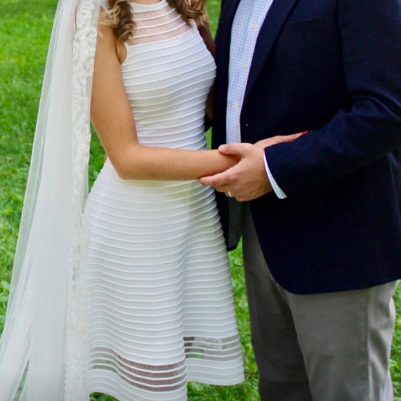 French Connection Tobey Crepe Knit Dress size 0 Bride Bridal Bachelorette dress - Picture 2 of 3